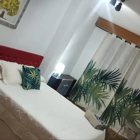 アパート En Piso Compartido En *