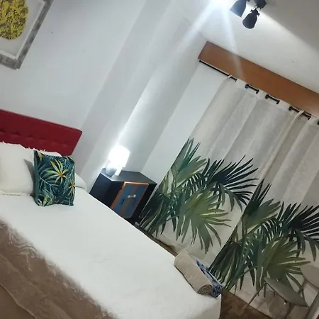 En Piso Compartido En アパート