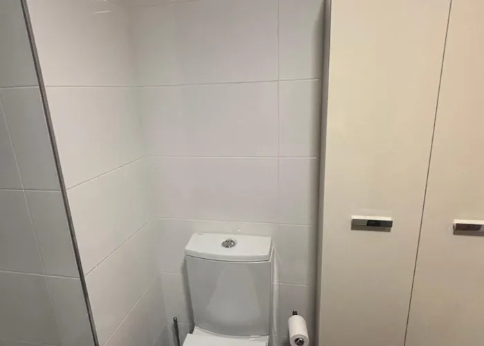 아파트 En Piso Compartido En *